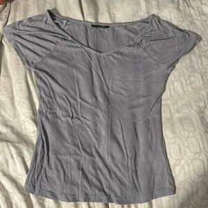 T TAHARI grey v-neck top.